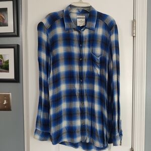 American Eagle Outfitters Blue and White Plaid Women's Shirt
